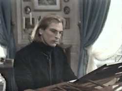 Liszt tries Chopin's new Etudes...